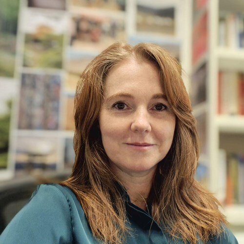 Dr Anna Hayes